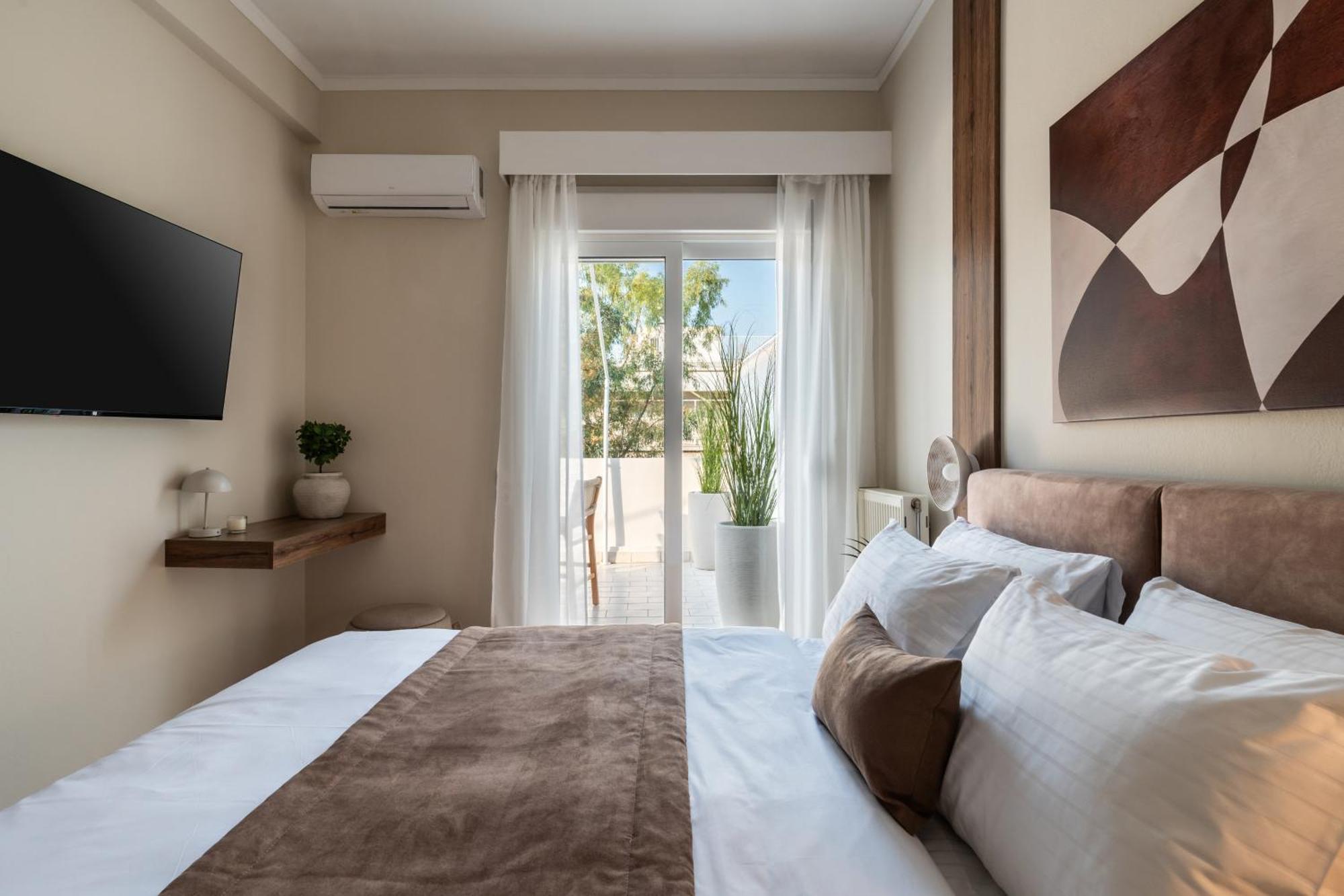 One-Bedroom Superior Apartment Plunge Pool